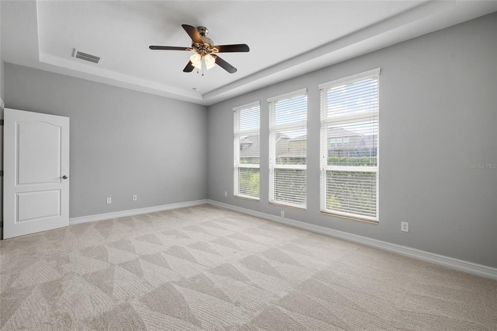 For Sale: $689,000 (4 beds, 3 baths, 3484 Square Feet)