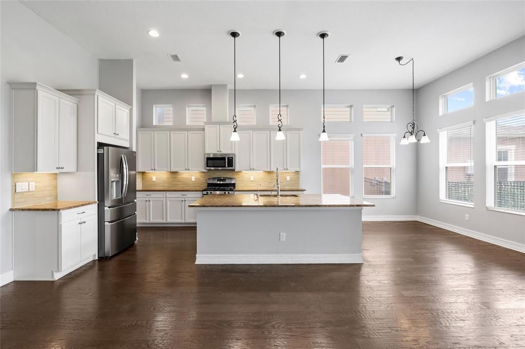 For Sale: $689,000 (4 beds, 3 baths, 3484 Square Feet)