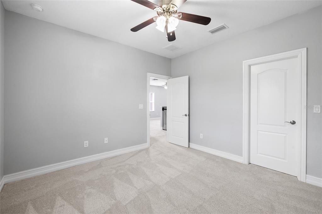 For Sale: $689,000 (4 beds, 3 baths, 3484 Square Feet)