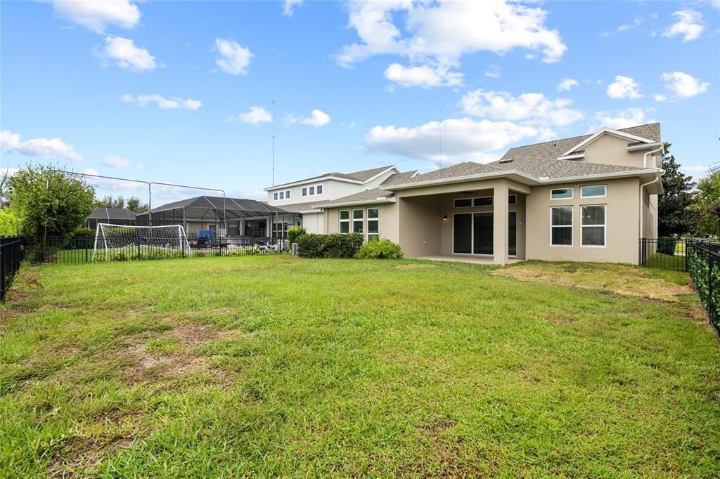 For Sale: $689,000 (4 beds, 3 baths, 3484 Square Feet)