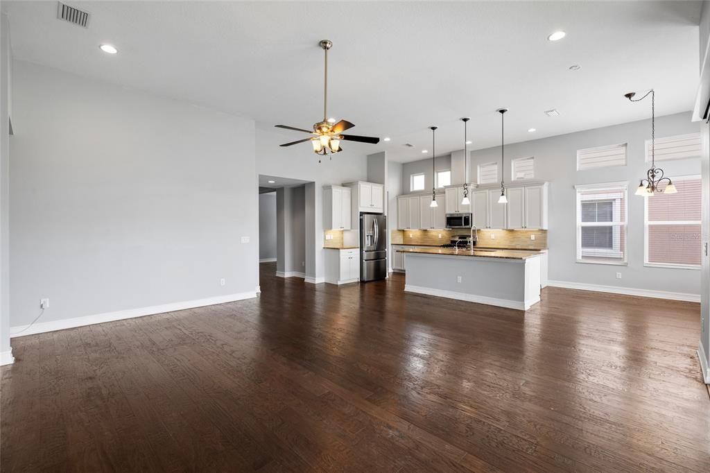 For Sale: $689,000 (4 beds, 3 baths, 3484 Square Feet)