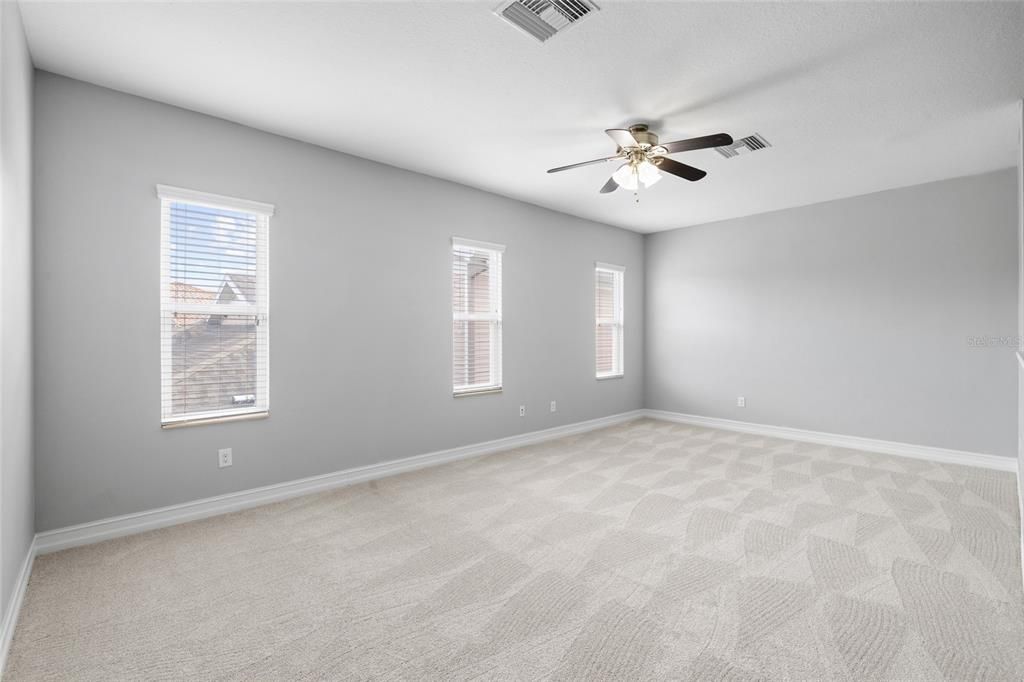 For Sale: $689,000 (4 beds, 3 baths, 3484 Square Feet)