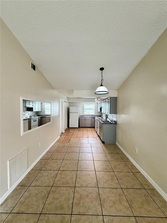 For Rent: $1,750 (3 beds, 2 baths, 1329 Square Feet)