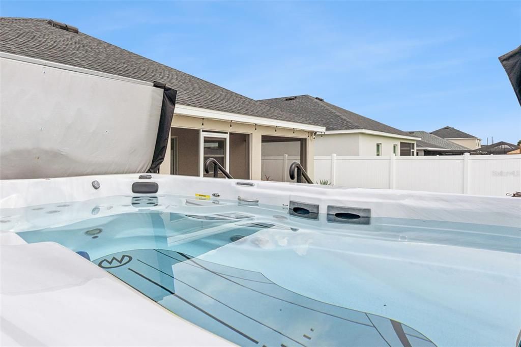 For Sale: $375,000 (3 beds, 2 baths, 2053 Square Feet)