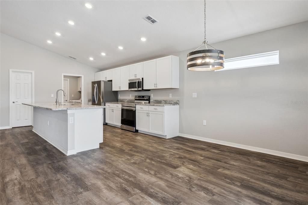For Sale: $375,000 (3 beds, 2 baths, 2053 Square Feet)