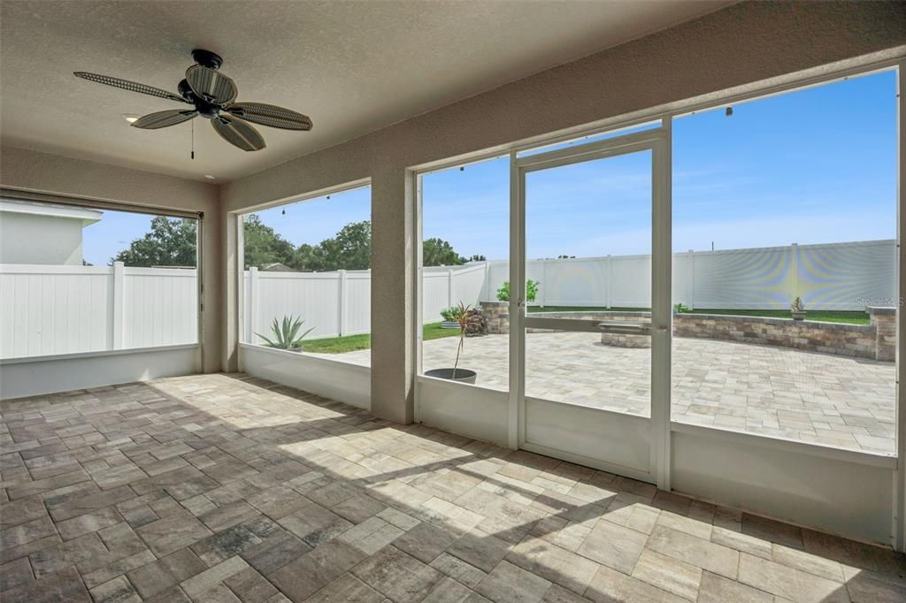 For Sale: $375,000 (3 beds, 2 baths, 2053 Square Feet)