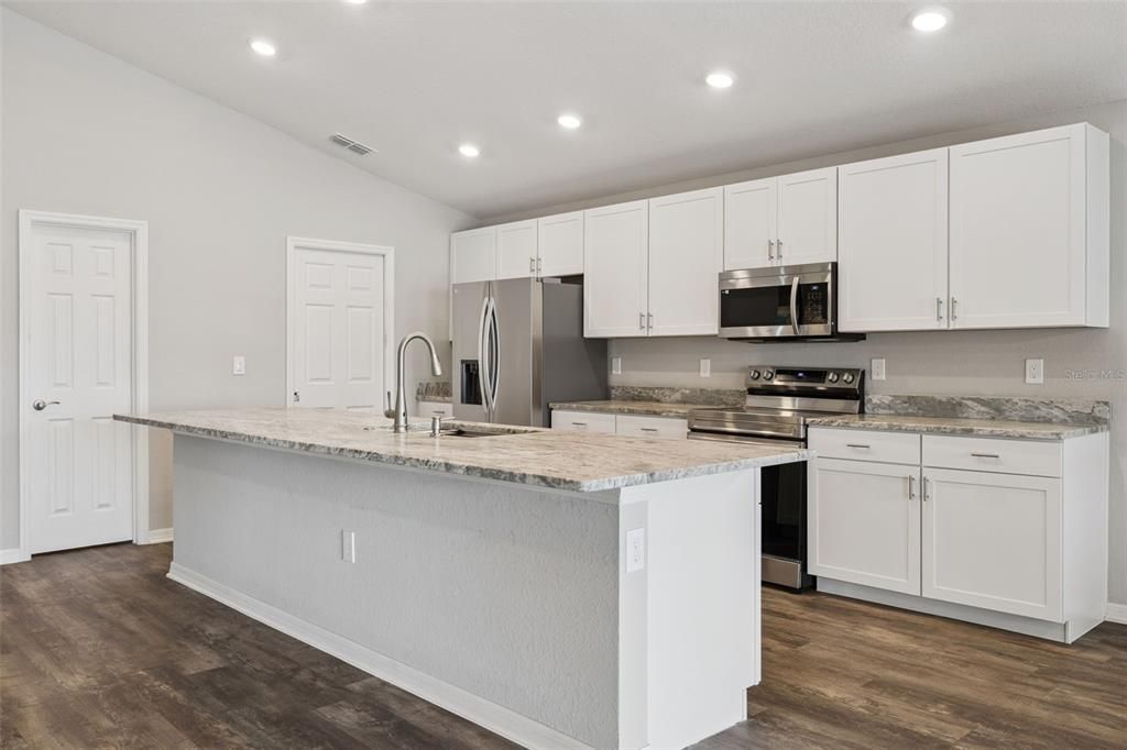 For Sale: $375,000 (3 beds, 2 baths, 2053 Square Feet)