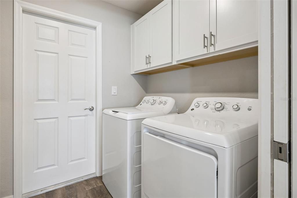 For Sale: $375,000 (3 beds, 2 baths, 2053 Square Feet)