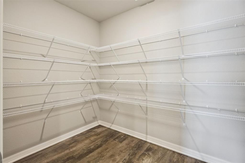For Sale: $375,000 (3 beds, 2 baths, 2053 Square Feet)