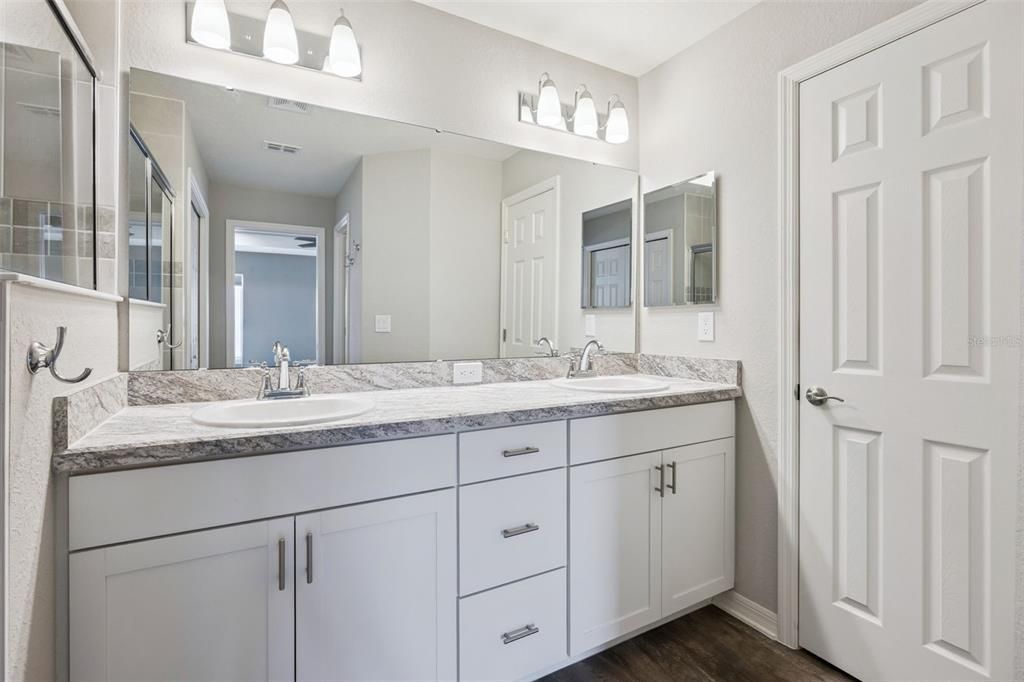 For Sale: $375,000 (3 beds, 2 baths, 2053 Square Feet)