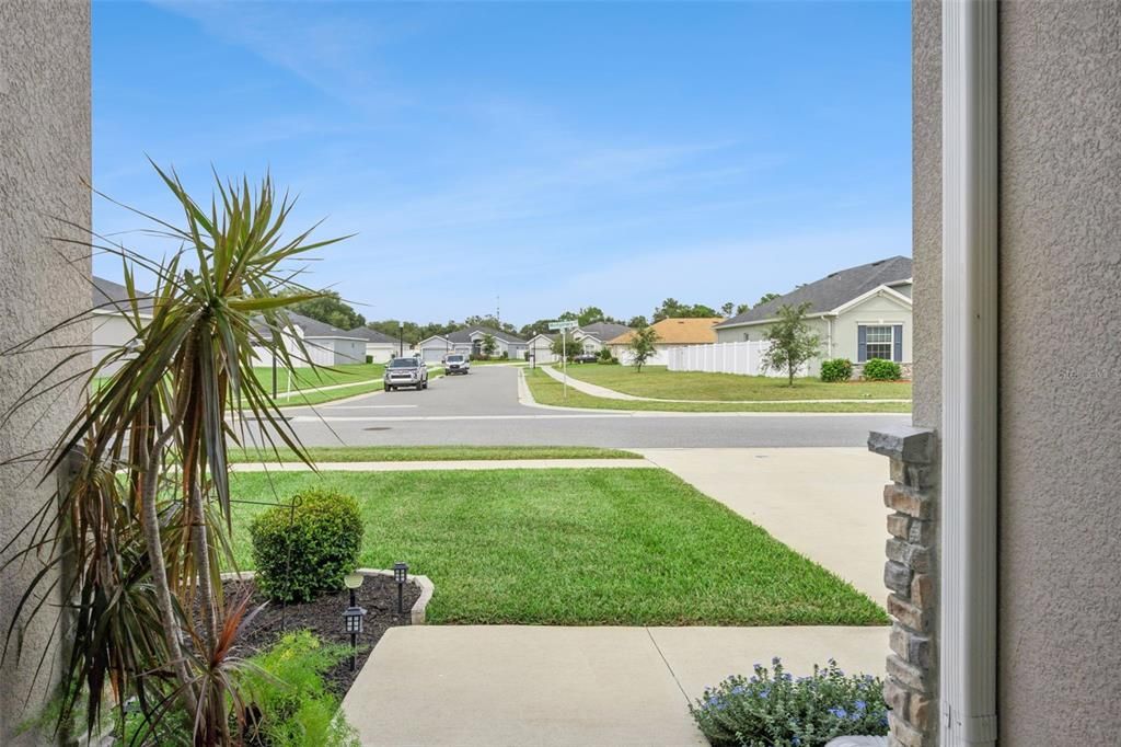 For Sale: $375,000 (3 beds, 2 baths, 2053 Square Feet)