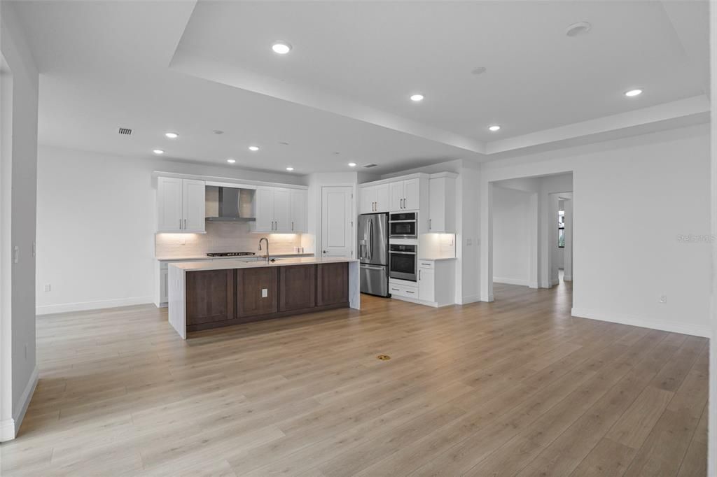 For Sale: $674,990 (2 beds, 2 baths, 1827 Square Feet)