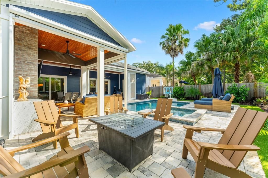 En Venta: $1,650,000 (5 camas, 4 baños, 3010 Pies cuadrados)