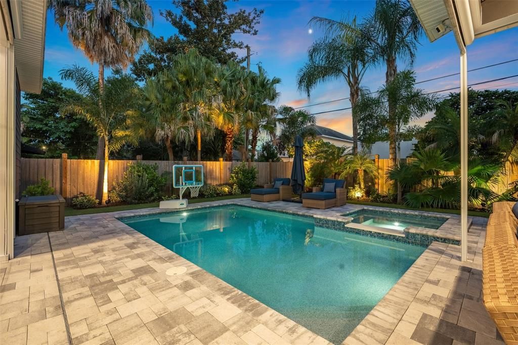 En Venta: $1,650,000 (5 camas, 4 baños, 3010 Pies cuadrados)