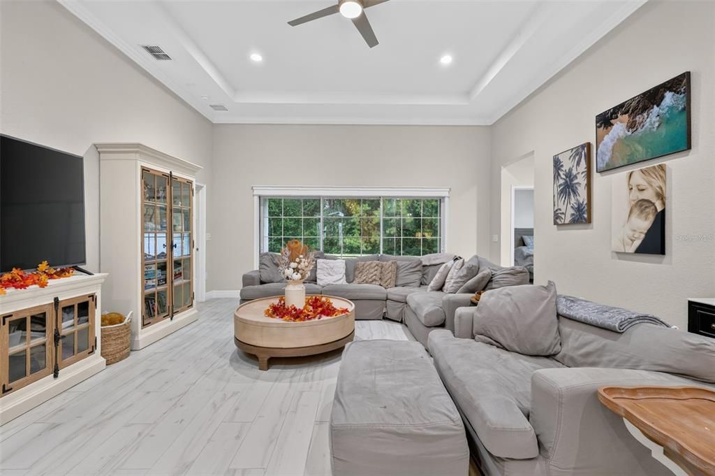 For Sale: $550,000 (4 beds, 3 baths, 2191 Square Feet)
