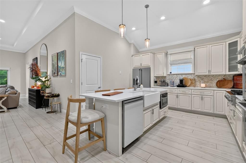 For Sale: $550,000 (4 beds, 3 baths, 2191 Square Feet)