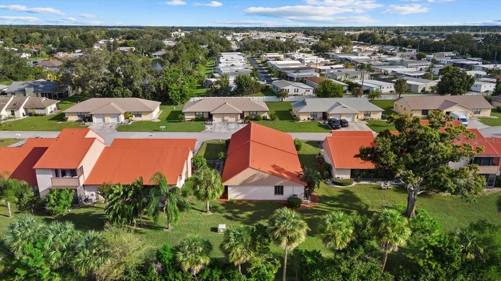 For Sale: $239,900 (2 beds, 2 baths, 1374 Square Feet)