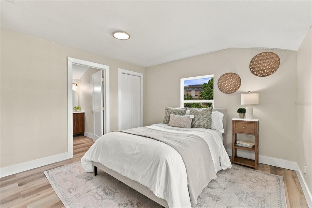 For Sale: $375,000 (3 beds, 2 baths, 1277 Square Feet)