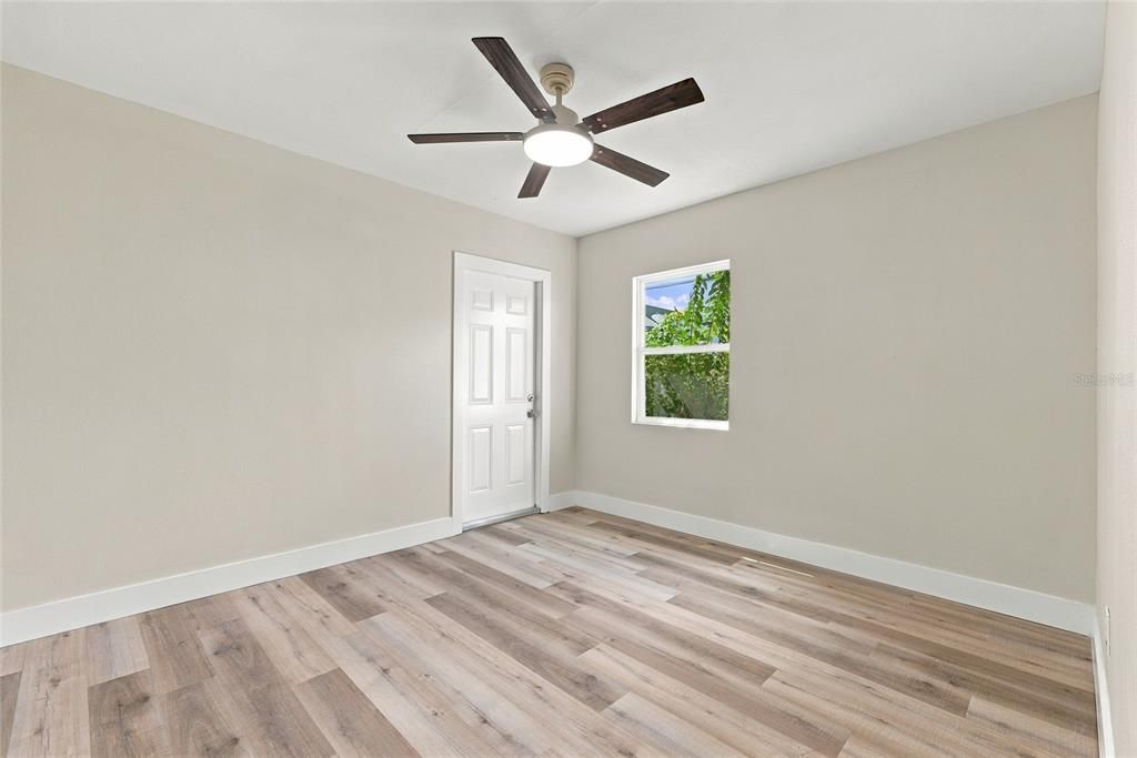 For Sale: $375,000 (3 beds, 2 baths, 1277 Square Feet)