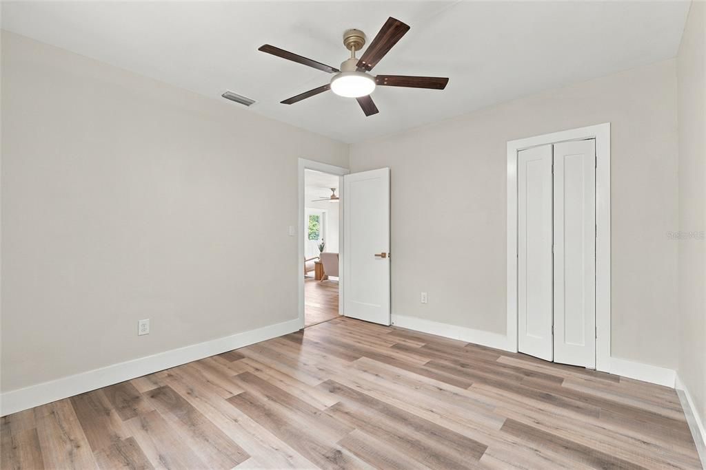 For Sale: $375,000 (3 beds, 2 baths, 1277 Square Feet)