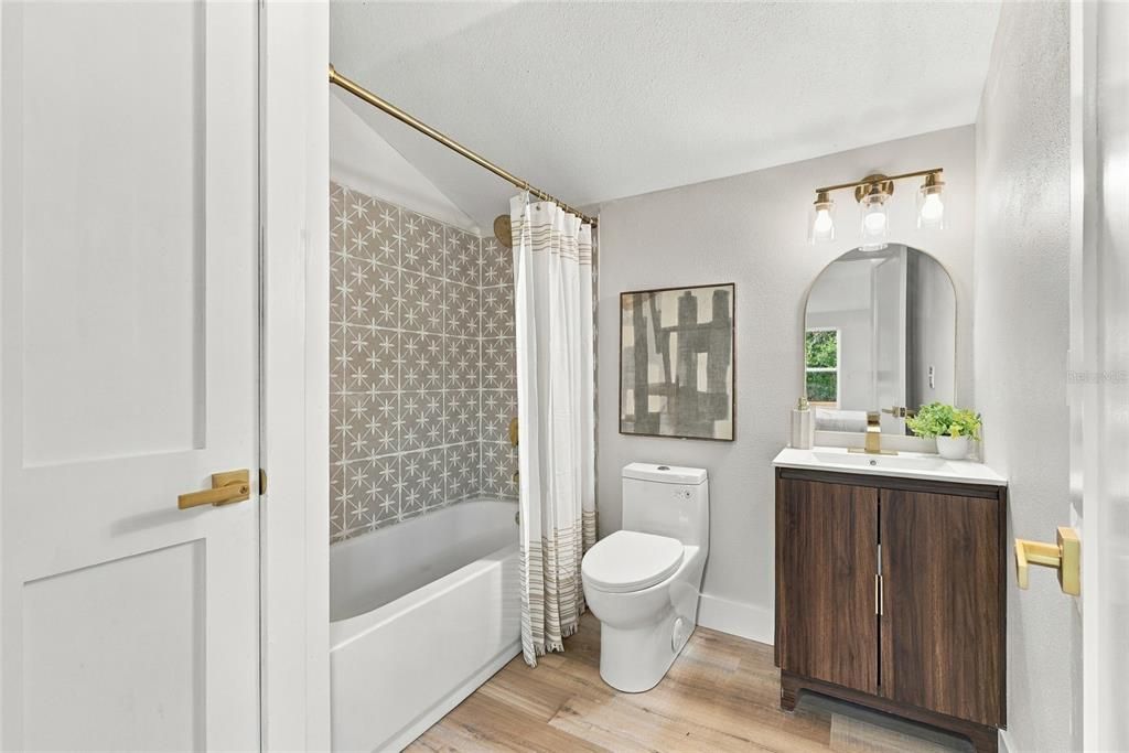 For Sale: $375,000 (3 beds, 2 baths, 1277 Square Feet)