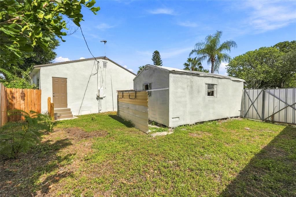 For Sale: $375,000 (3 beds, 2 baths, 1277 Square Feet)
