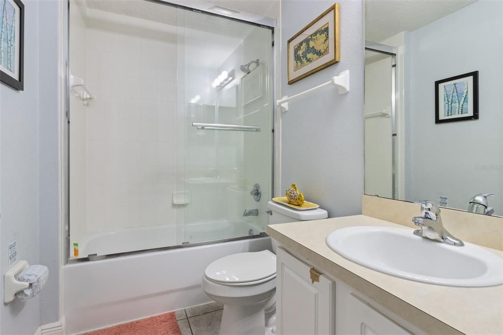На продажу: $374,900 (4 спален, 3 ванн, 1811 Квадратных фут)