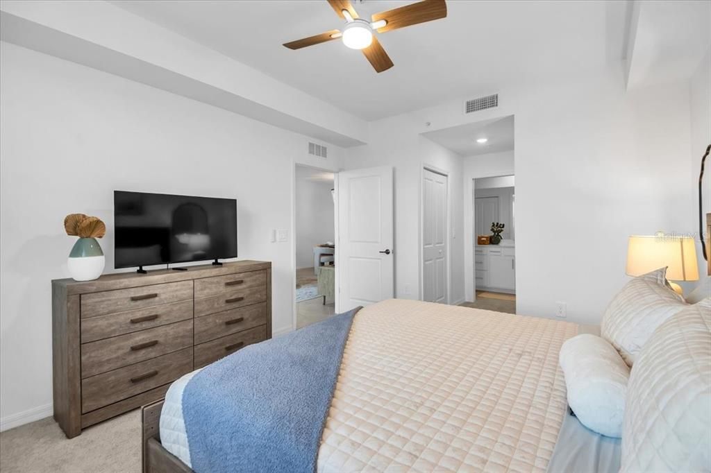 For Rent: $2,500 (2 beds, 2 baths, 1120 Square Feet)