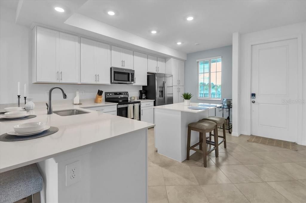 For Rent: $2,500 (2 beds, 2 baths, 1120 Square Feet)