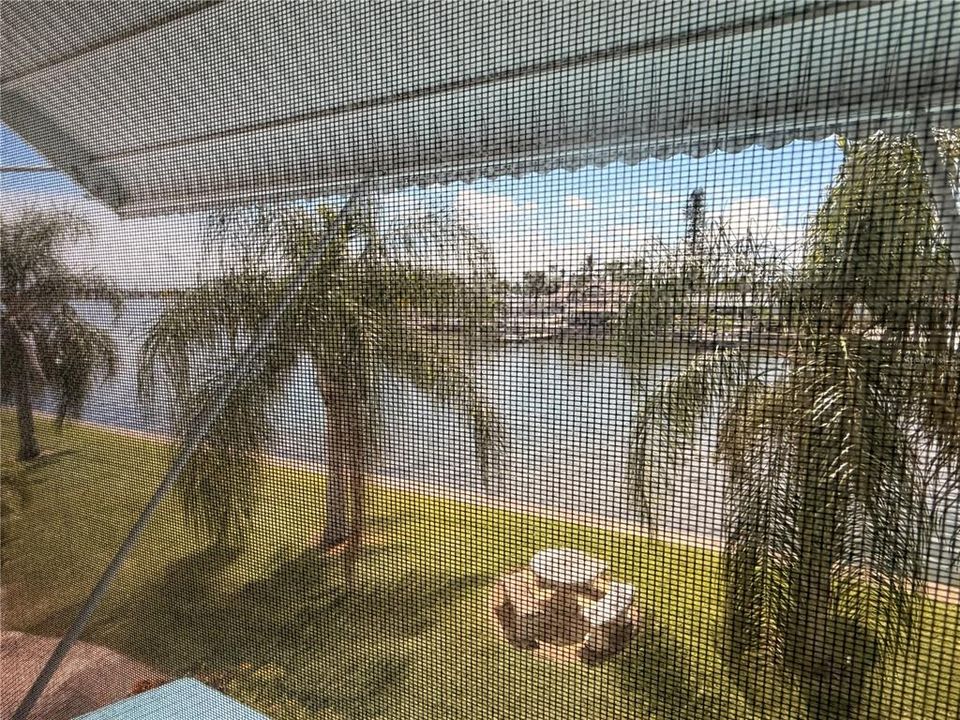 For Sale: $140,000 (2 beds, 2 baths, 1150 Square Feet)