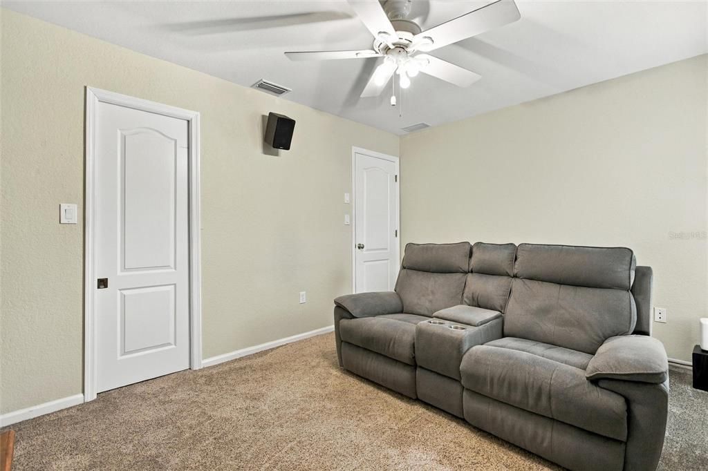 For Sale: $405,000 (3 beds, 2 baths, 2005 Square Feet)