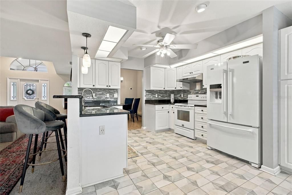 For Sale: $405,000 (3 beds, 2 baths, 2005 Square Feet)