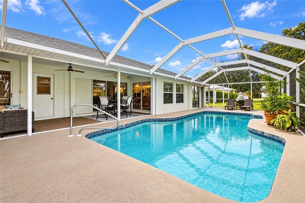 For Sale: $405,000 (3 beds, 2 baths, 2005 Square Feet)
