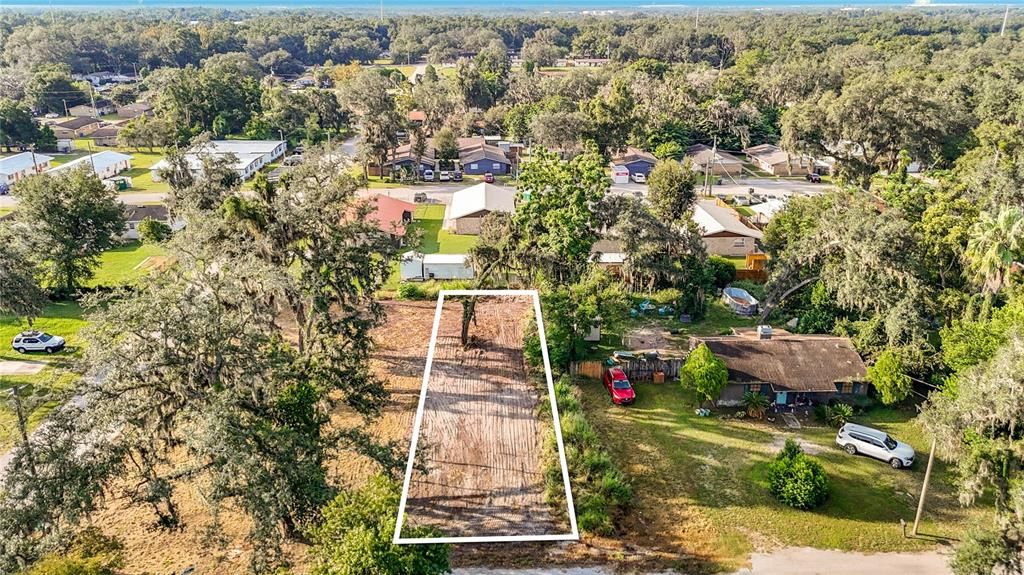待售: $800,000 (0.16 acres)