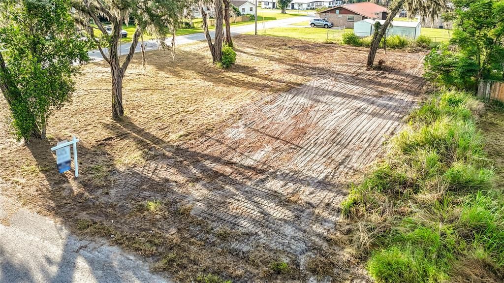 待售: $800,000 (0.16 acres)