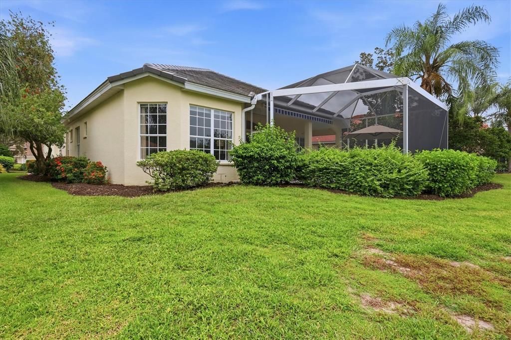 For Sale: $675,000 (3 beds, 2 baths, 2084 Square Feet)