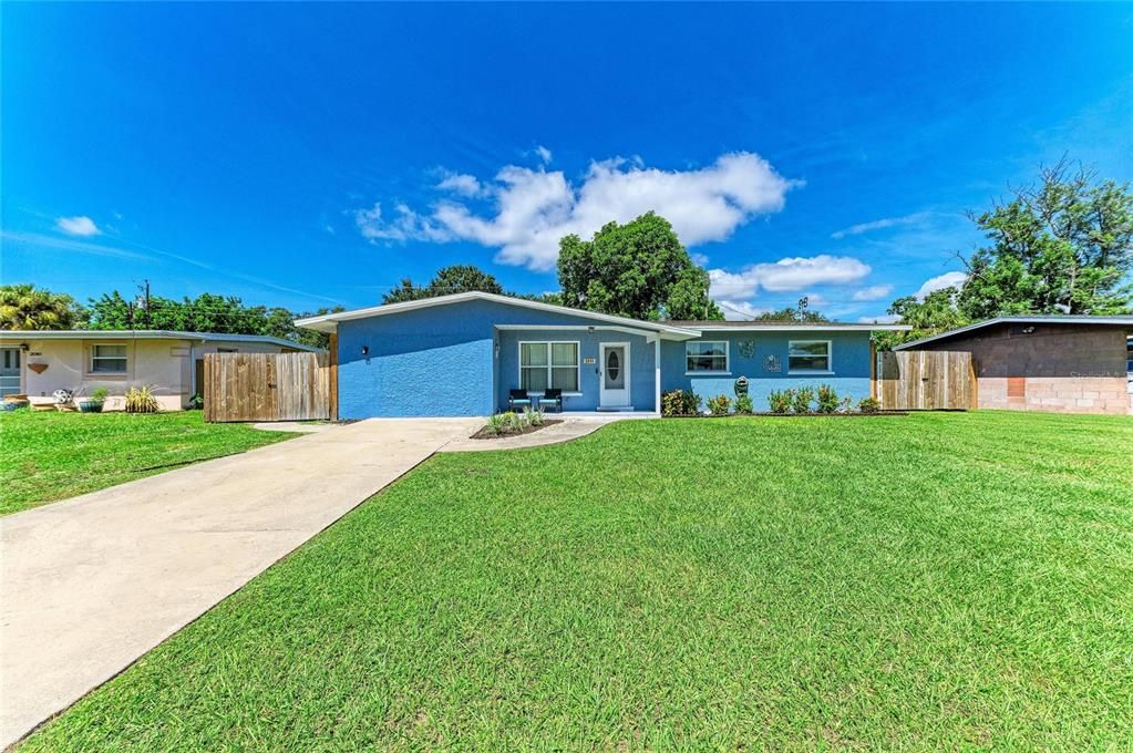 For Sale: $439,000 (4 beds, 2 baths, 1408 Square Feet)