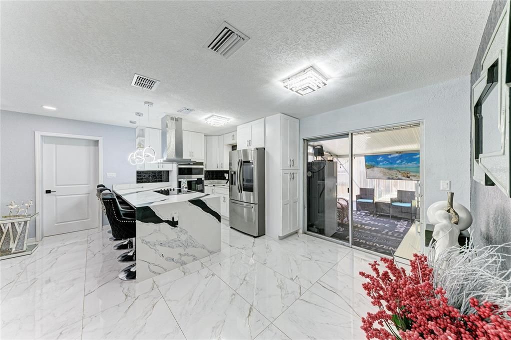 For Sale: $439,000 (4 beds, 2 baths, 1408 Square Feet)