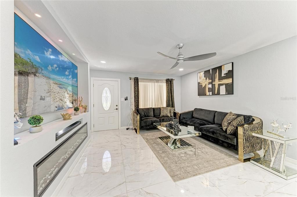 For Sale: $439,000 (4 beds, 2 baths, 1408 Square Feet)