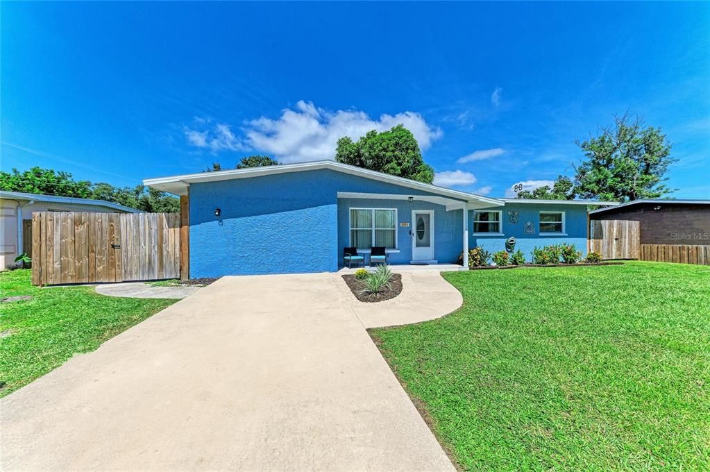 For Sale: $439,000 (4 beds, 2 baths, 1408 Square Feet)