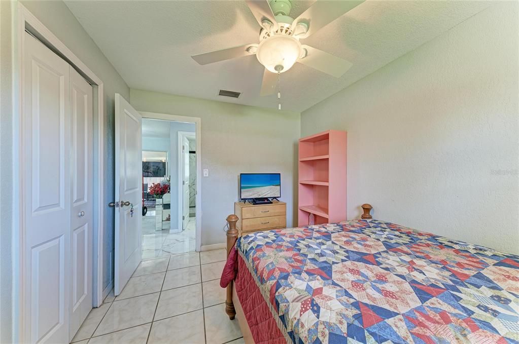 For Sale: $439,000 (4 beds, 2 baths, 1408 Square Feet)
