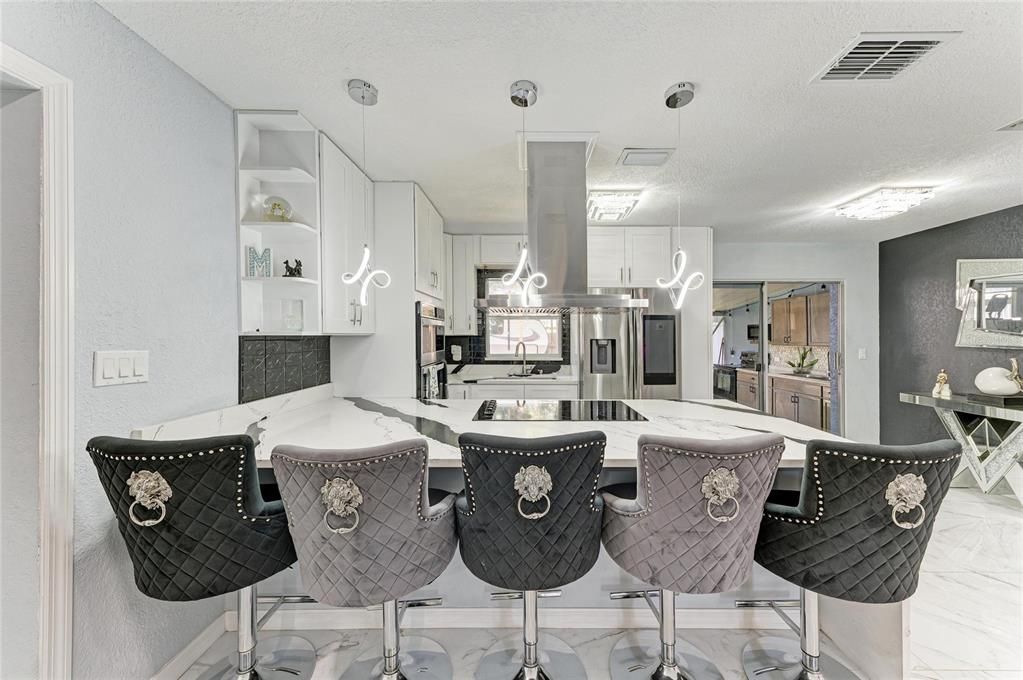 For Sale: $439,000 (4 beds, 2 baths, 1408 Square Feet)