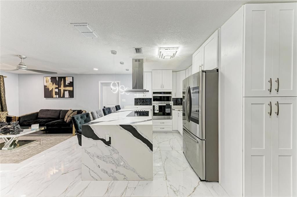 For Sale: $439,000 (4 beds, 2 baths, 1408 Square Feet)