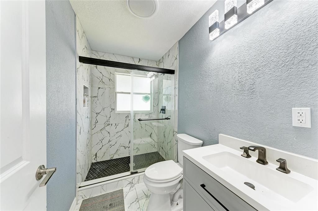 For Sale: $439,000 (4 beds, 2 baths, 1408 Square Feet)