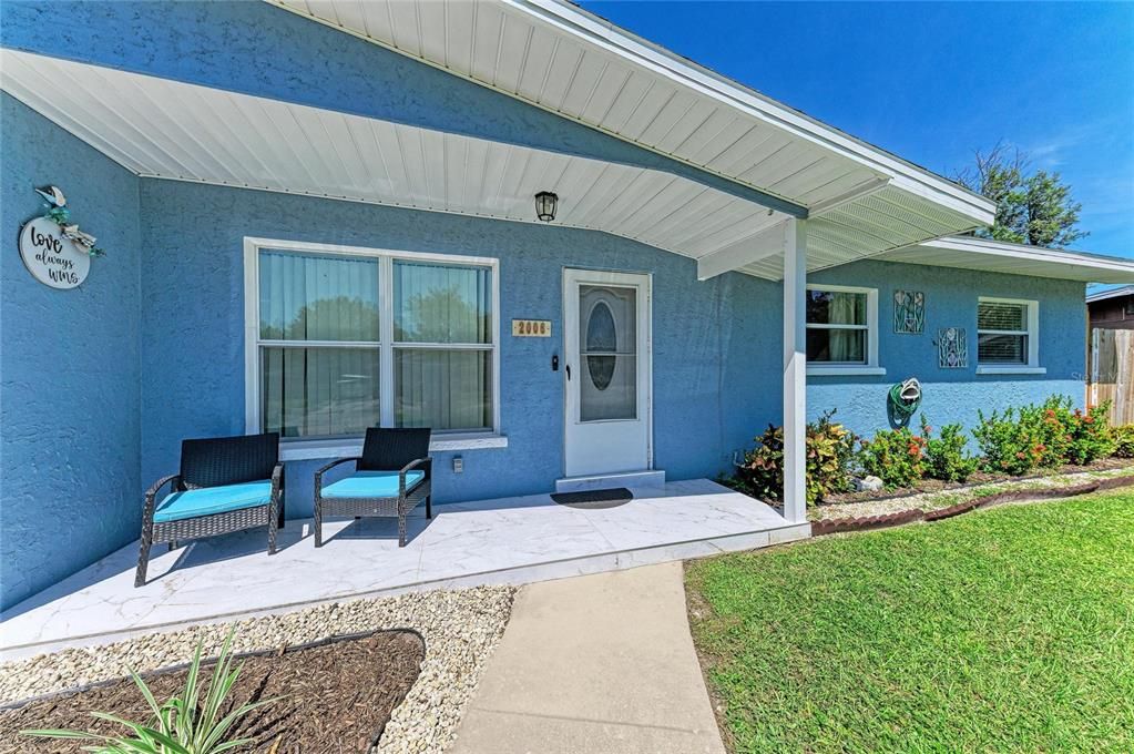 For Sale: $439,000 (4 beds, 2 baths, 1408 Square Feet)