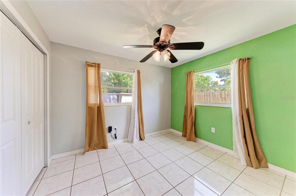For Sale: $439,000 (4 beds, 2 baths, 1408 Square Feet)