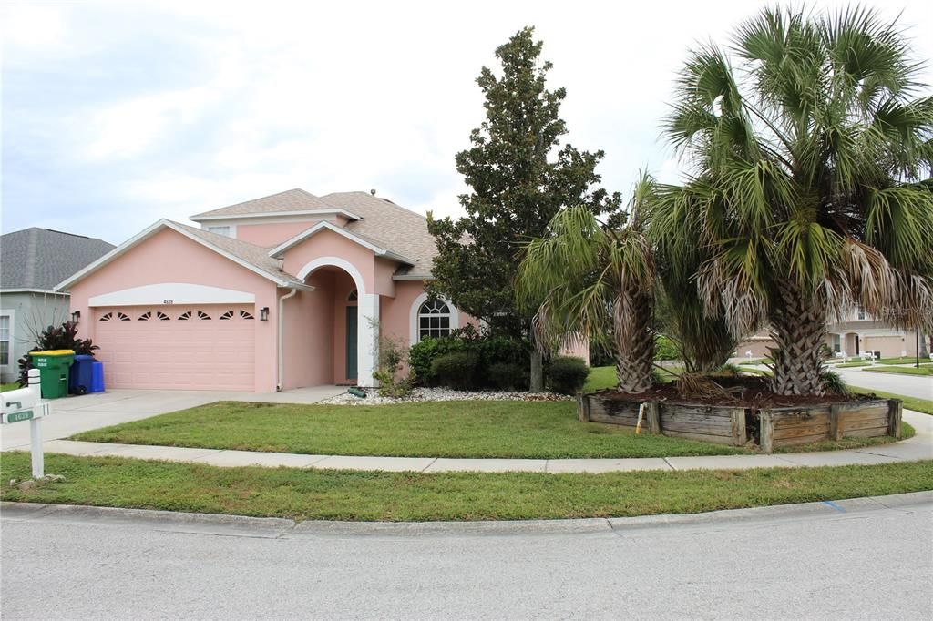 For Rent: $3,000 (5 beds, 3 baths, 2310 Square Feet)