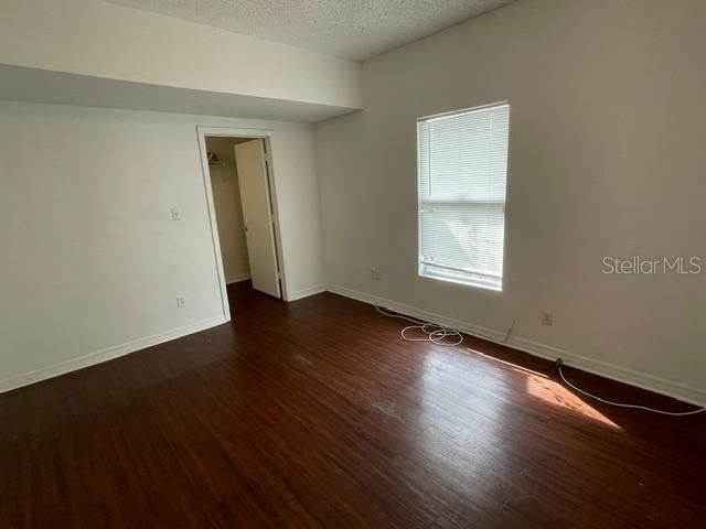 For Sale: $319,000 (3 beds, 2 baths, 1392 Square Feet)
