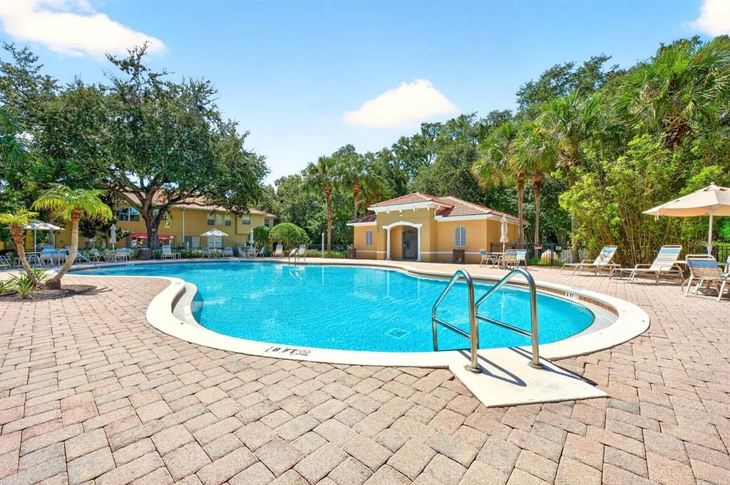For Sale: $355,000 (4 beds, 3 baths, 1637 Square Feet)