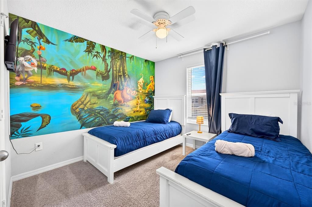 For Sale: $355,000 (4 beds, 3 baths, 1637 Square Feet)